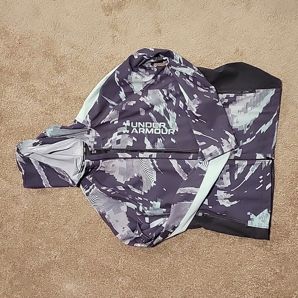 Under Armour fitted run jacket